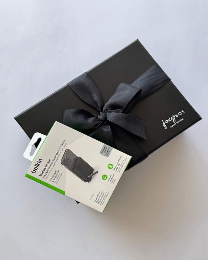 Belkin 5K Magnetic Wireless Power Bank + Kick Stand, Black